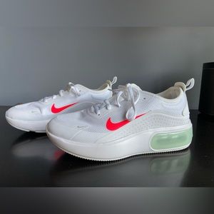 NIKE AIR DIA sneakers, size 7- (Original Box) like new